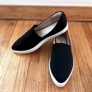 New J/ Slide Black Dibbie Sneakers - Size 7